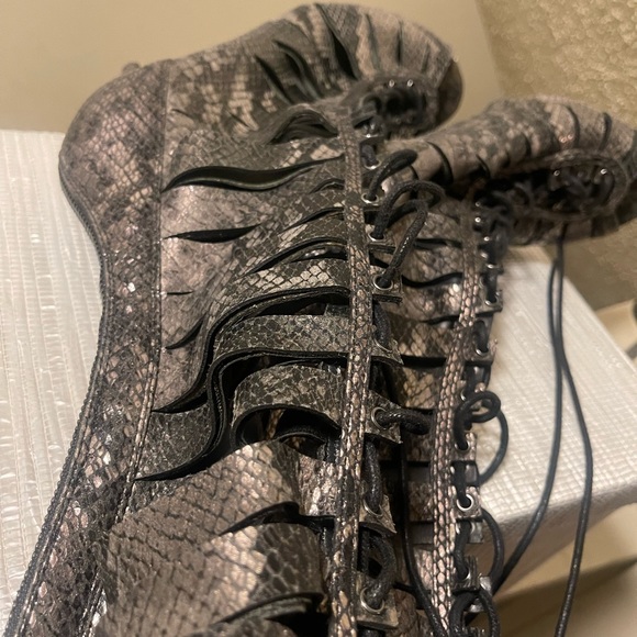 Steve Madden Cryptic Snake Gladiator Boot - Picture 5 of 8